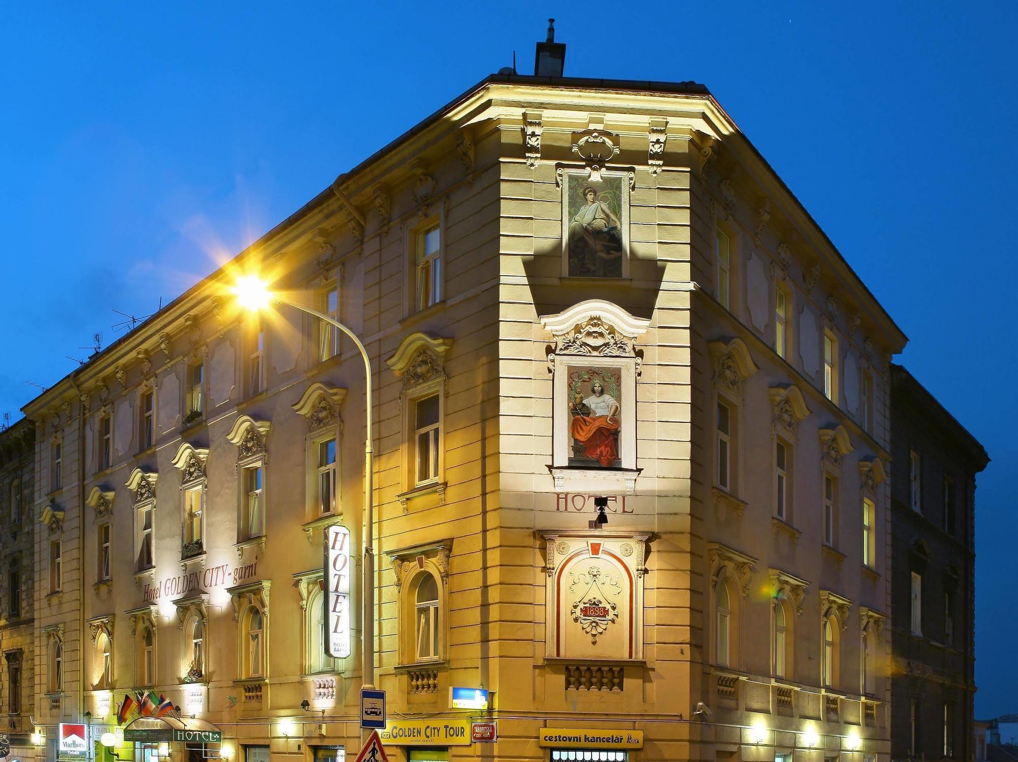Hotel Golden City Garni Прага Экстерьер фото